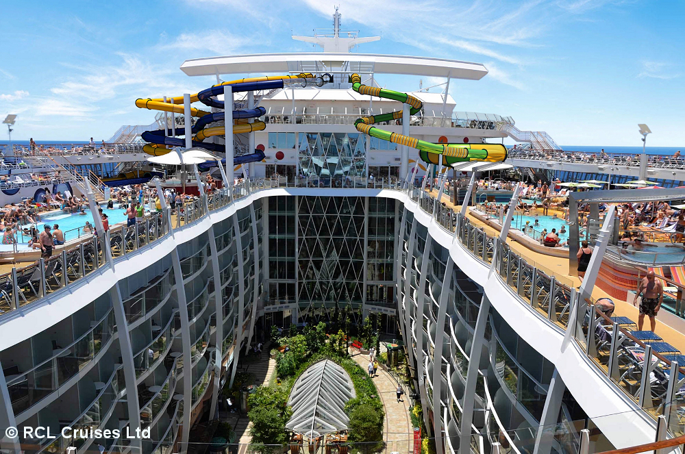BUCHE MEER SEE Royal Caribbean Wasserrutschen Supercell, Typhoon & Cyclone